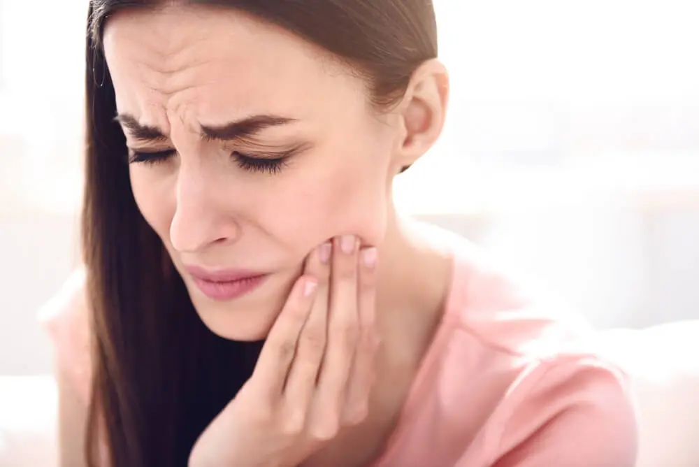 Remedios Caseros para Aliviar el Dolor de Muelas: Cuidado Dental Natural