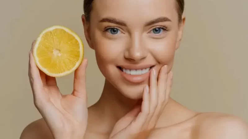 Alimentos para una piel joven y qué evitar según los nutricionistas